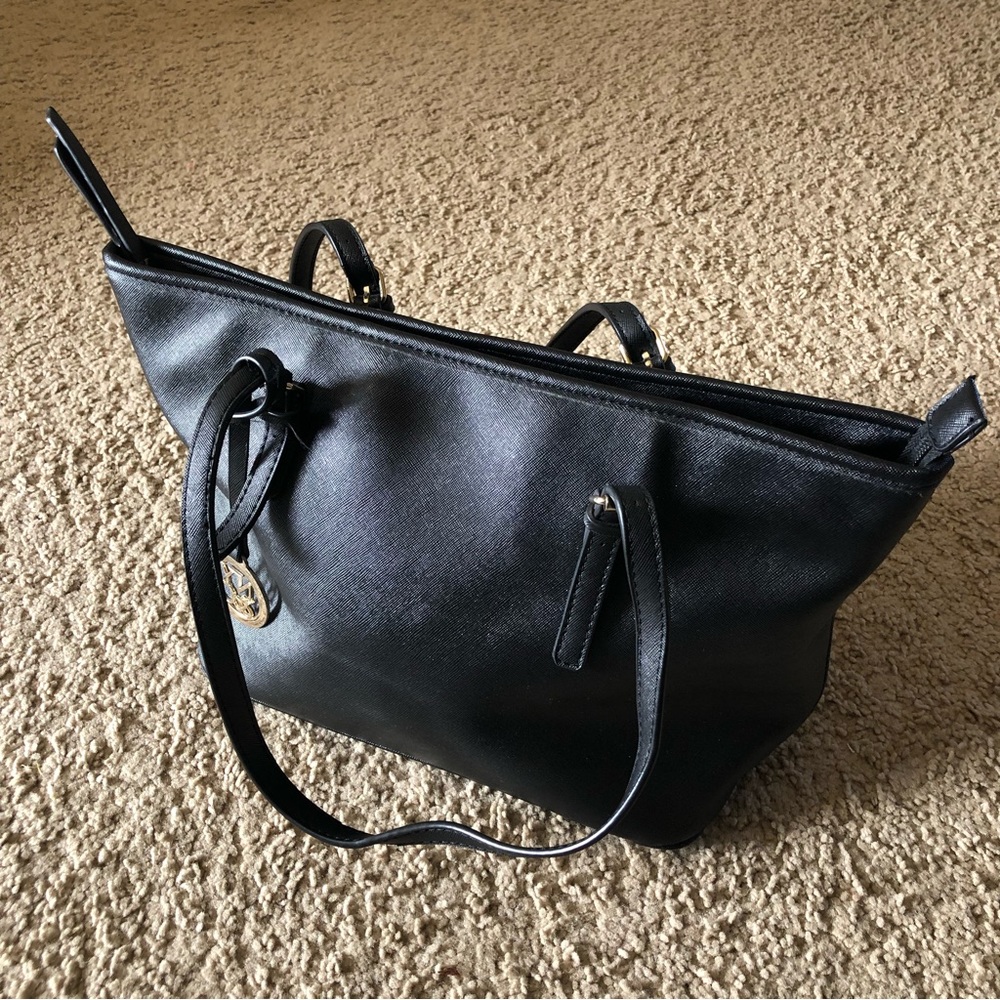 New York and company shoulder bag